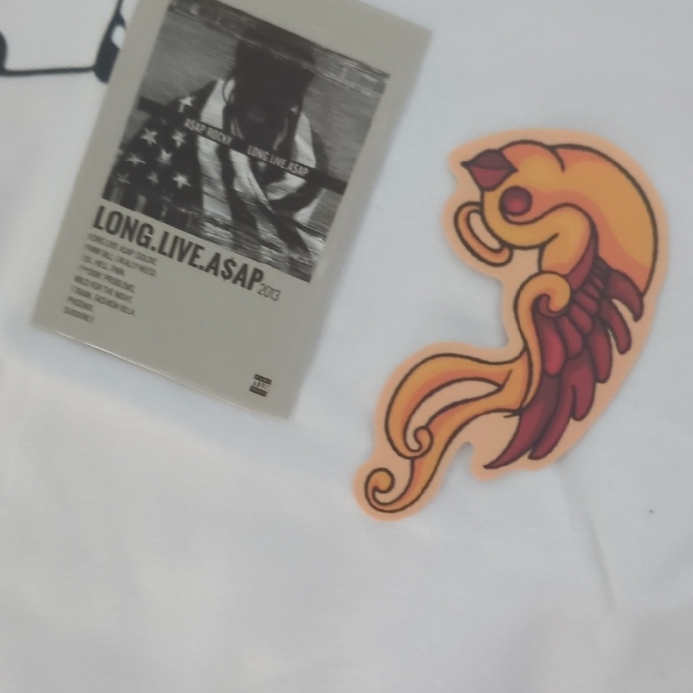 Tailor Vintage White Graphic Tee - Picture 9 of 12